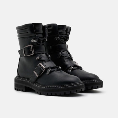 botas militares con hebillas