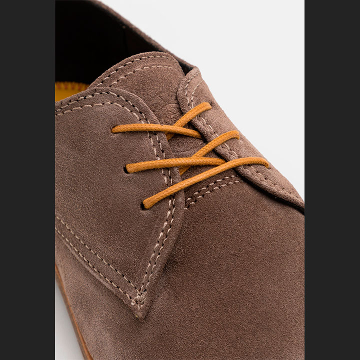 Zapatos castellanos cordones 2025